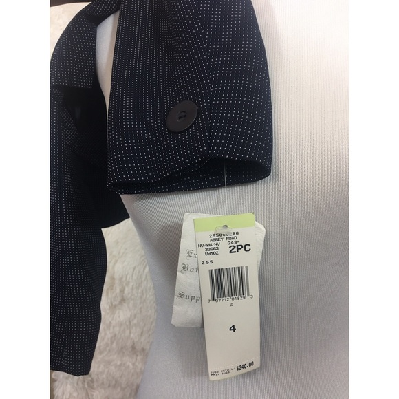 ❌SOLD❌ Jones New York Suit - Dark Blue Blazer - Picture 7 of 7